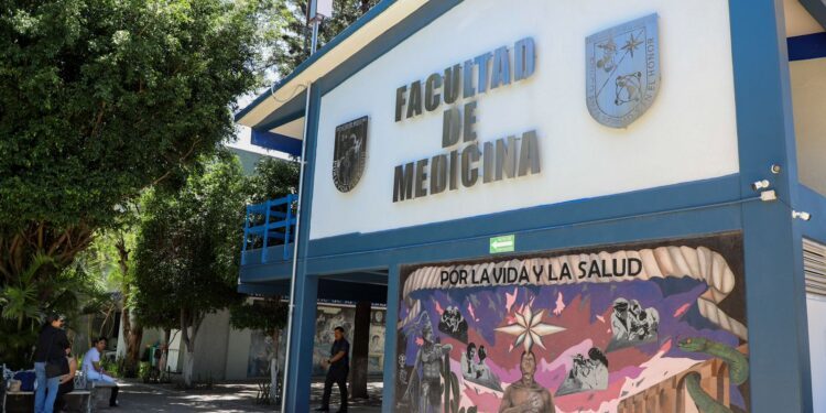 UAQ incrementó 50% la matrícula de la Licenciatura en Medicina