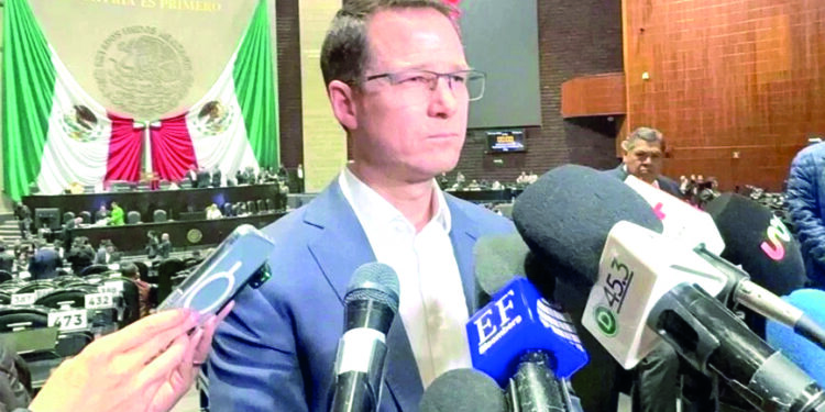 Critica Anaya a AMLO por defender a Maduro