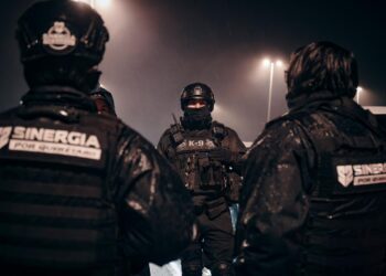 Sinergia por Querétaro despliega cateos simultáneos y detiene a 5 detenciones