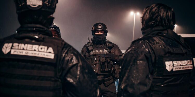 Sinergia por Querétaro despliega cateos simultáneos y detiene a 5 detenciones