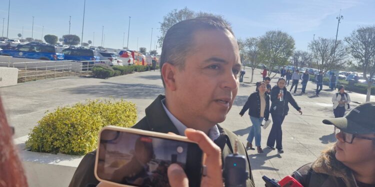 Gobierno realiza mesas de trabajo con para socializar obras del tren