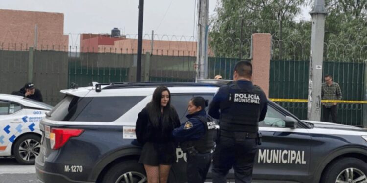 Lanza Kuri 3 iniciativas