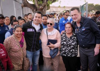 Entregan Kuri y Felifer obra en Unidad  Deportiva San Pablo