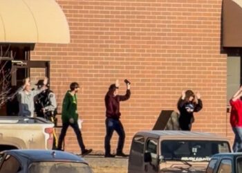 Tiroteo en Canadá deja a 9 muertos