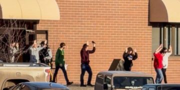 Tiroteo en Canadá deja a 9 muertos