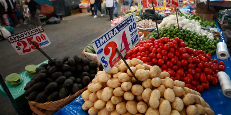 Inflación en México se acelera al 3.79% en enero