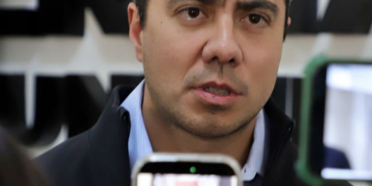 Arreglarán el drenaje tras manifestación de vecinos 