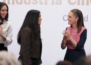 Salma Hayek reconoce el apoyo de la presidenta Sheinbaum a la industria cinematográfica