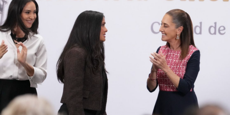 Salma Hayek reconoce el apoyo de la presidenta Sheinbaum a la industria cinematográfica