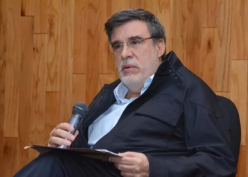 No voy a leer libro de Scherer, dice Claudia