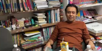 Marx Arriaga abandona las instalaciones de la SEP