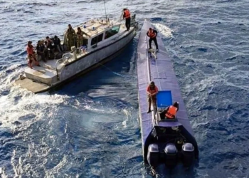 Aseguran narcosumergible en Colima con 4 toneladas de cocaína