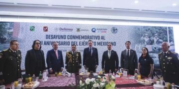 Honra Kuri al Ejército Mexicano