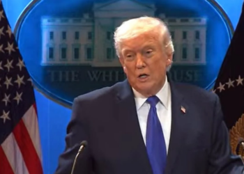 Lanza Trump arancel global del 10% bajo otra figura legal