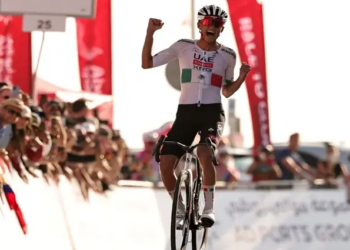 Gana Del Toro título en la UAE 