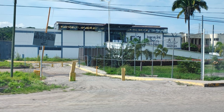 Confirman fuga de 23 reos de penal de Vallarta 