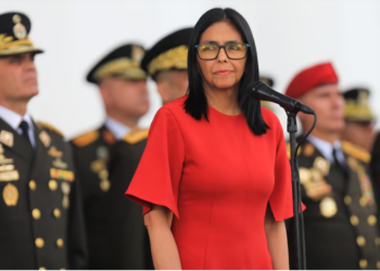 Pide Delcy a Trump el ‘cese de las sanciones y del bloqueo’