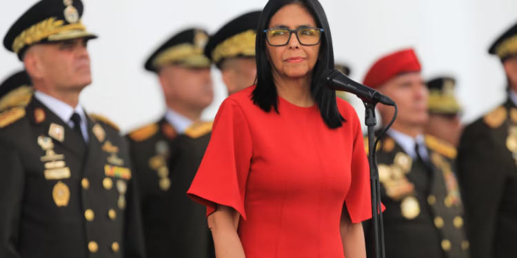 Pide Delcy a Trump el ‘cese de las sanciones y del bloqueo’