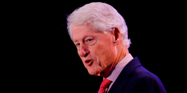 “No tenía ni idea de los crímenes”, dice Clinton sobre Epstein