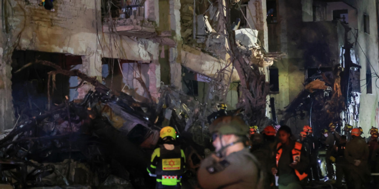 SRE activa red de protección consular para mexicanos en Medio Oriente; estos son los teléfonos de atención