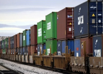 Retrocede producción de armadoras japonesas