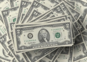 Toca deuda global récord de 348 billones de dólares