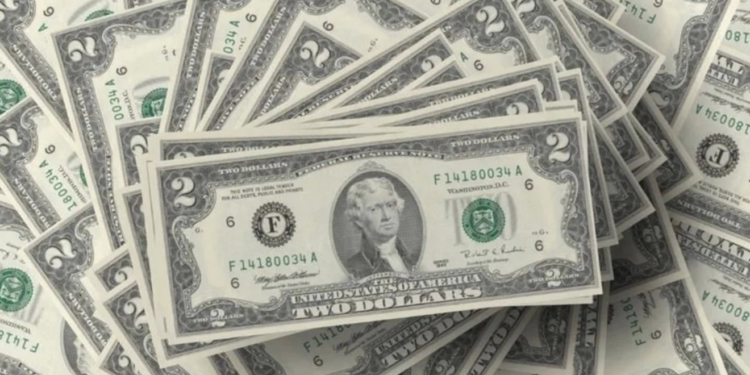 Toca deuda global récord de 348 billones de dólares