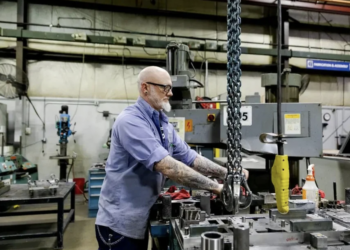 Retrocede producción de armadoras japonesas