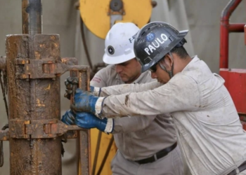 Descuenta Carso 7%  de deuda a Pemex