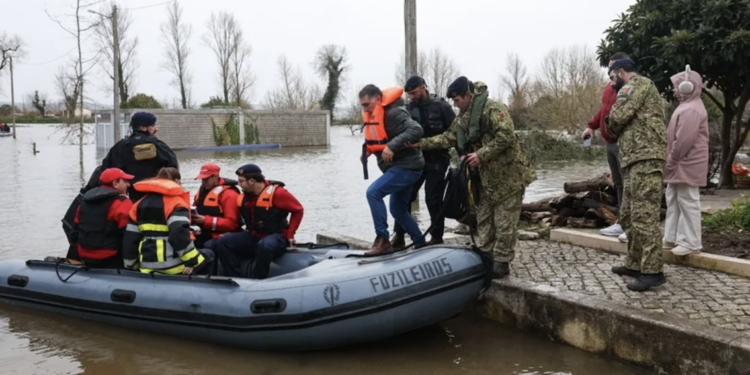 Alerta en Portugal por subida de río