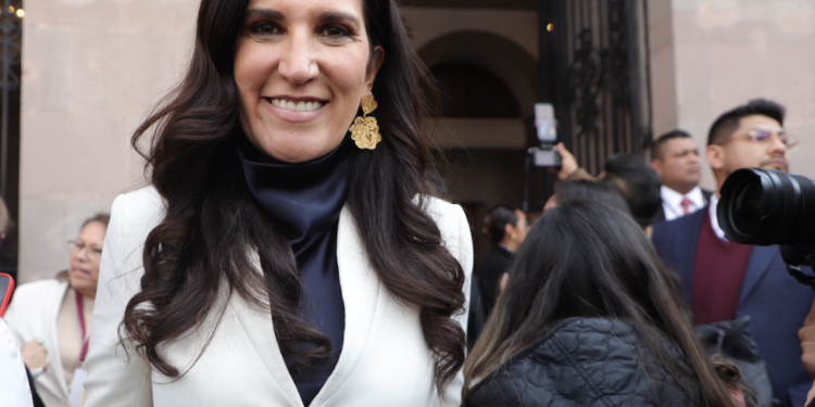 Destaca Kenia López unidad y pluralidad institucional en conmemoración del 5 de febrero