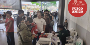 Largas colas para la vacuna contra el sarampión