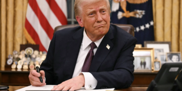 Aumentará Trump de 10 al 15% arancel global