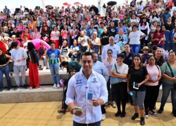 Planea Felifer Macías nuevos programas sociales