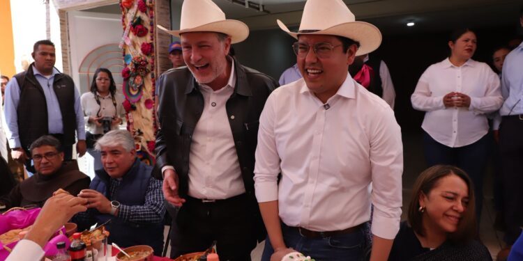 Kuri y Chepe en la fiesta popular