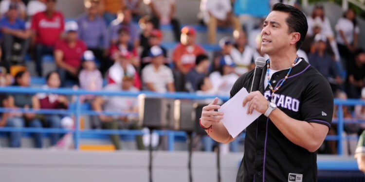 Planea Felifer nuevos programas sociales