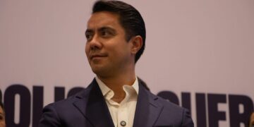 Retiran a personas en situación de calle que transitan cerca de vías del tren