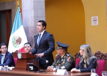 Celebra Cabildo capitalino 113 años de la creación del Ejército y Fuerza Aérea Mexicana
