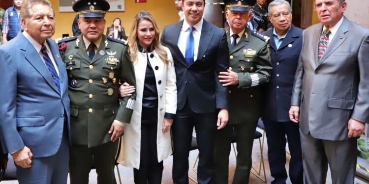 Celebran 113 años de la creación de Fuerzas Armadas