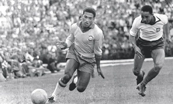 Brasil retiene el título y México consigue su primera victoria mundialista