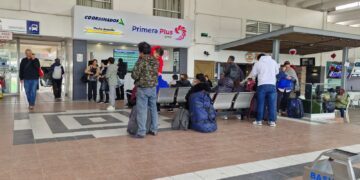 Suspenden corridas en la Central Camionera de San Juan del Río por quema de autobuses en carreteras