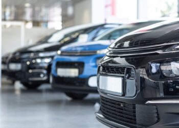 Querétaro registra caída de 2.3% en venta de autos durante enero