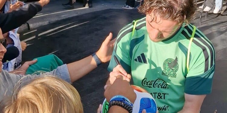 México vs. Islandia será con público: Kuri