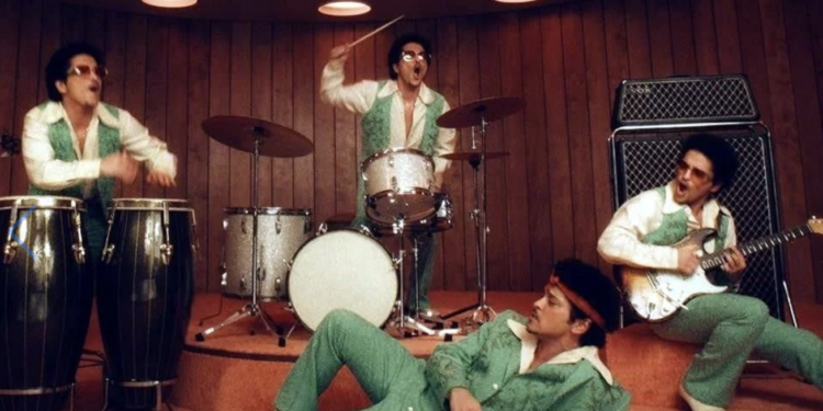 Mars regresa con “The Romantic”