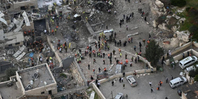 Misil iraní impacta cerca de Jerusalén; suman 8 muertos