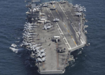 Pentágono niega que portaaviones Abraham Lincoln fuera alcanzado por misiles iraníes