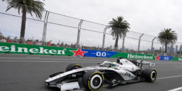 Cumplió Checo en la primera carrera de Cadillac 