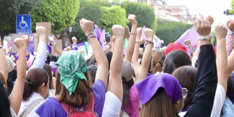 Querétaro mantiene deuda con las mujeres