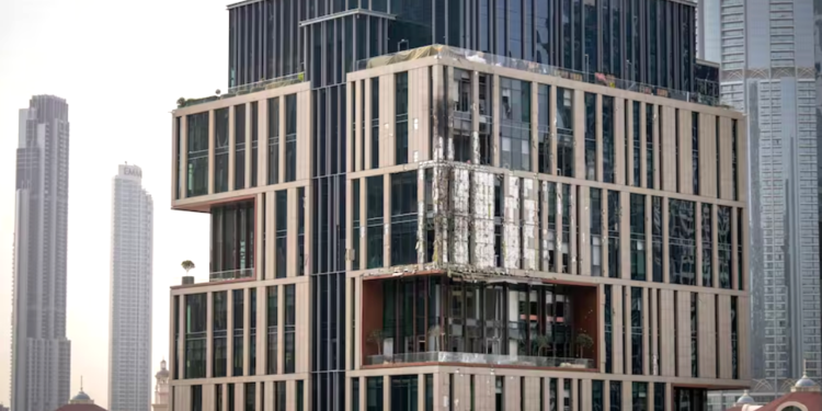 Irán ataca el Centro Financiero Internacional de Dubái en escalada de la guerra en Medio Oriente