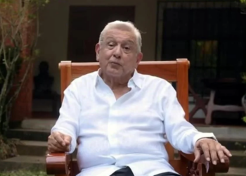 Reaparece AMLO y pide dinero para Cuba